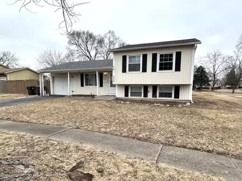 3400 Seine Ct, Hazel Crest, IL 60429