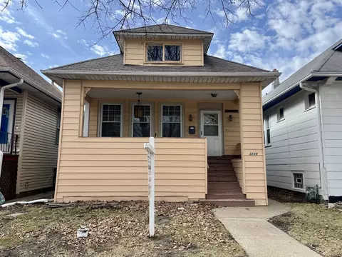 2228 Harvey Ave, Berwyn, IL 60402