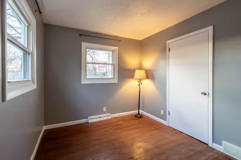 Bedroom - 1607 Hovey Ave, Normal, IL 61761 photo 3 of 8