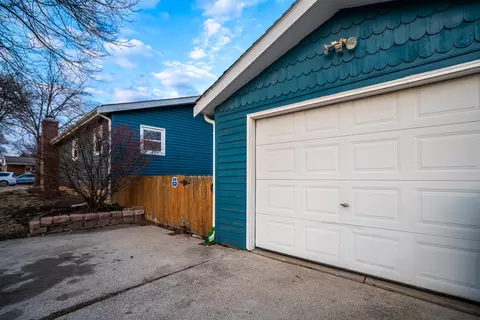 Exterior - 1607 Hovey Ave, Normal, IL 61761 photo 2 of 7