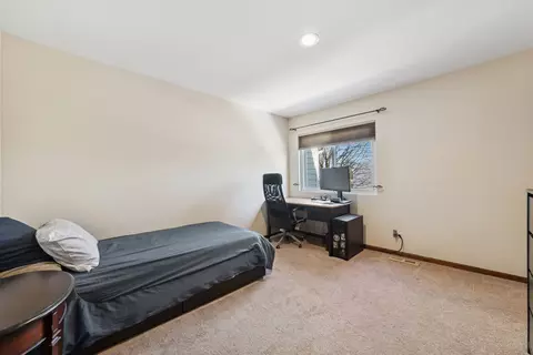 Bedroom - 1105 Longford Rd, Bartlett, IL 60103 photo 3 of 3