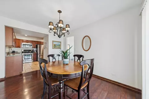 Dining - 1105 Longford Rd, Bartlett, IL 60103 photo 2 of 2