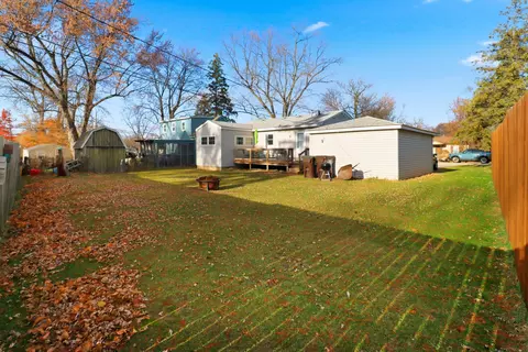 Exterior - 3013 Emily Ln, Mchenry, IL 60051 photo 4 of 7