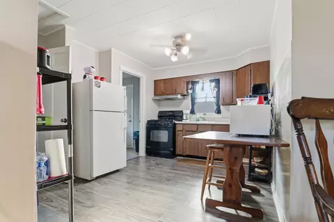 Kitchen - 3013 Emily Ln, Mchenry, IL 60051 photo 1 of 2