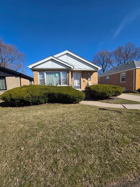 9243 S Francisco Ave, Evergreen Park, IL 60805