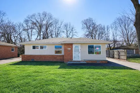 2837 Oxford Dr, Markham, IL 60428