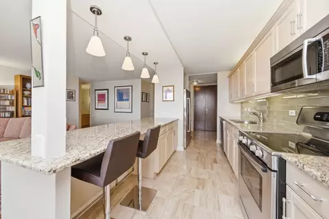 Kitchen - 360 E Randolph St #2902, Chicago, IL 60601 photo 1 of 2