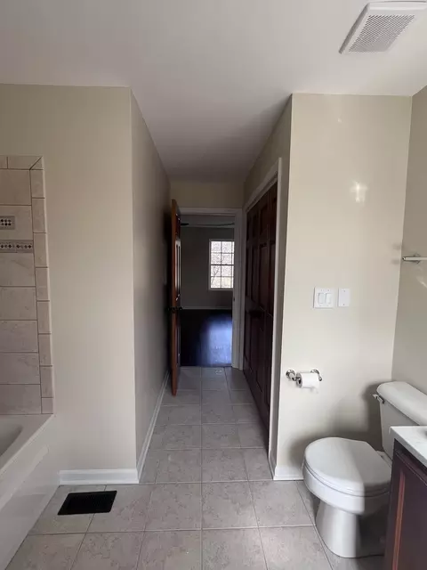 547 Goodwin Dr, Bolingbrook, IL 60440 photo 16
