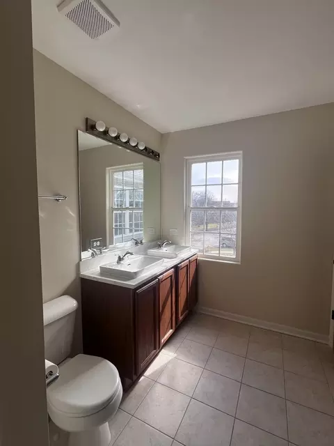 547 Goodwin Dr, Bolingbrook, IL 60440 photo 17