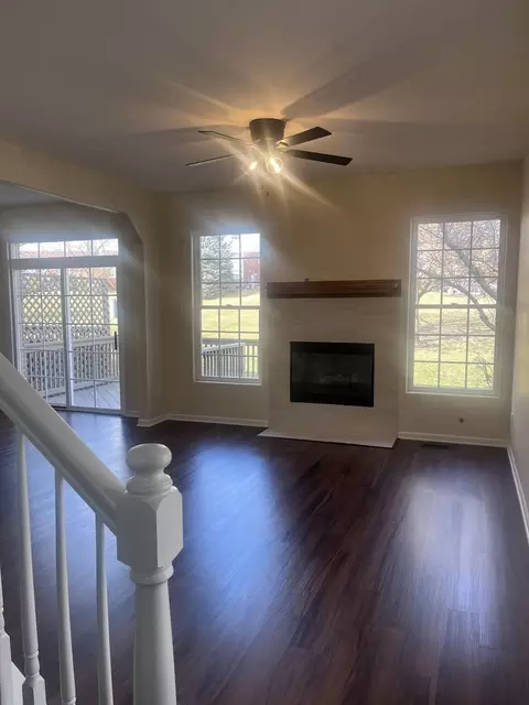 547 Goodwin Dr, Bolingbrook, IL 60440 photo 4