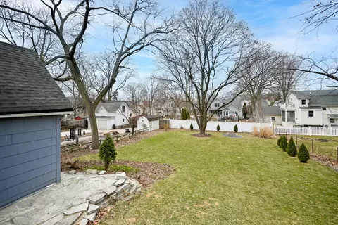 Exterior - 421 E Willow Ave, Wheaton, IL 60187 photo 8 of 8