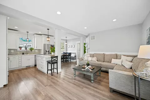 Living - 421 E Willow Ave, Wheaton, IL 60187 photo 2 of 2