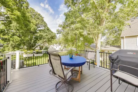 Exterior - 421 E Willow Ave, Wheaton, IL 60187 photo 5 of 8