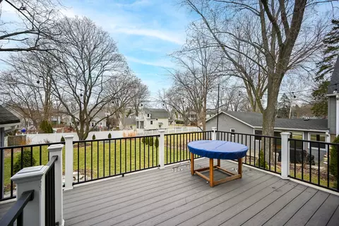 Exterior - 421 E Willow Ave, Wheaton, IL 60187 photo 4 of 8