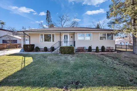 1200 Hillside Vw, Algonquin, IL 60102