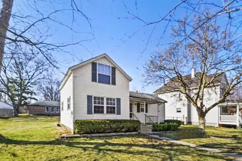 209 N Maple St, Grant Park, IL 60940