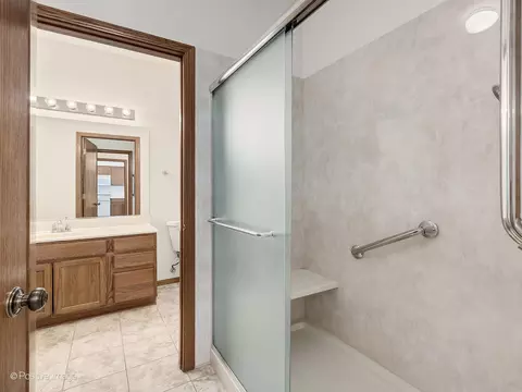 Bath - 22201 W Ocala Ct, Plainfield, IL 60544 photo 2 of 3
