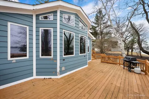 Exterior - 532 Circle Dr, Fox Lake, IL 60020 photo 9 of 17