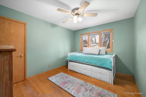 Bedroom - 532 Circle Dr, Fox Lake, IL 60020 photo 6 of 7