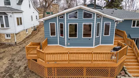 Exterior - 532 Circle Dr, Fox Lake, IL 60020 photo 10 of 17