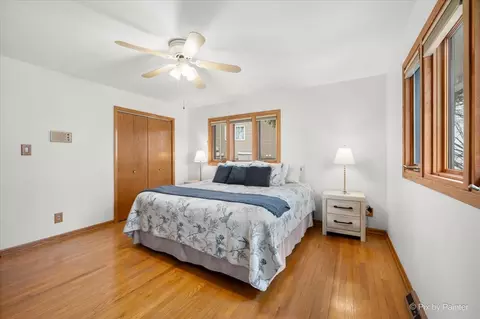 Bedroom - 532 Circle Dr, Fox Lake, IL 60020 photo 2 of 7