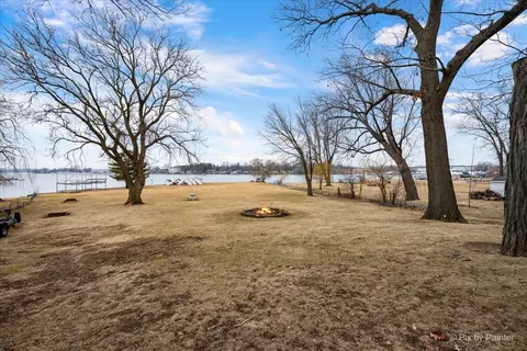 Exterior - 532 Circle Dr, Fox Lake, IL 60020 photo 14 of 17