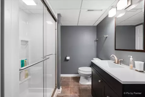 Bath - 532 Circle Dr, Fox Lake, IL 60020 photo 3 of 3