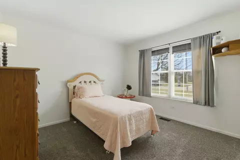 Bedroom - 3412 Harbor Ridge Dr, Zion, IL 60099 photo 4 of 7