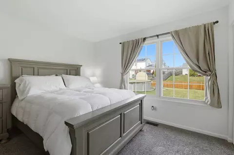 Bedroom - 3412 Harbor Ridge Dr, Zion, IL 60099 photo 2 of 7
