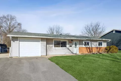 7604 Cumberland Dr, Hanover Park, IL 60133