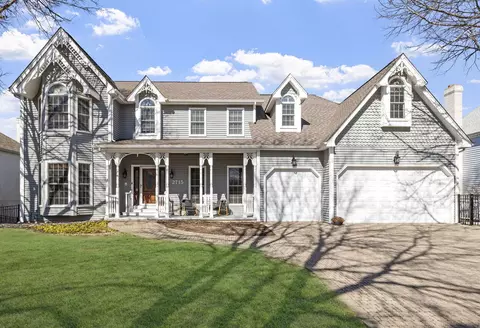 2715 Wendy Dr, Naperville, IL 60565