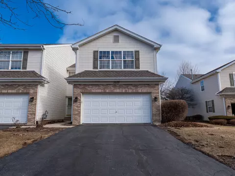 2333 Stoughton Cir, Aurora, IL 60502