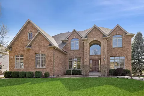 763 Twin Elms Ln, Batavia, IL 60510