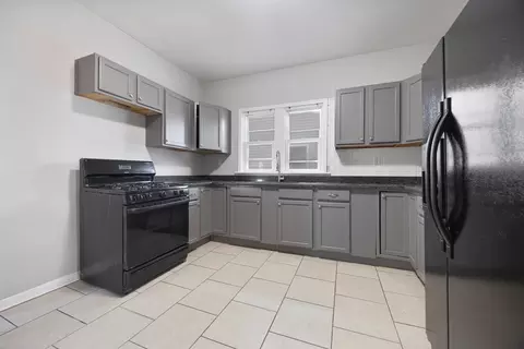 Kitchen - 464 Prospect St, Elgin, IL 60120 photo 2 of 2