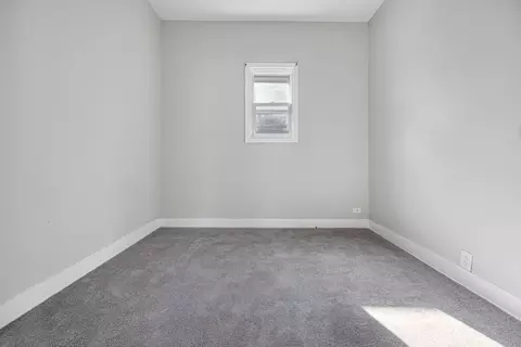 Bedroom - 464 Prospect St, Elgin, IL 60120 photo 2 of 2