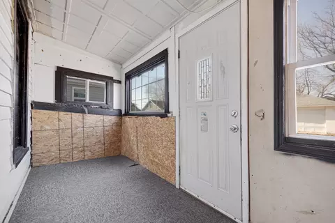 Exterior - 464 Prospect St, Elgin, IL 60120 photo 2 of 4