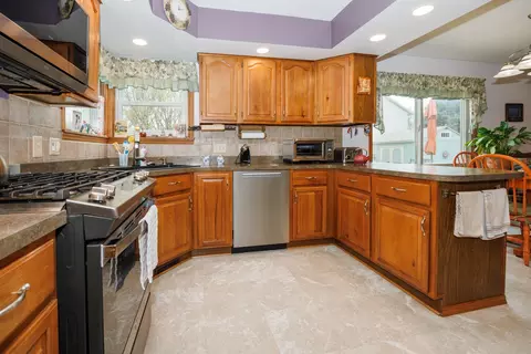 1304 S Hershey Rd, Bloomington, IL 61704 photo 14