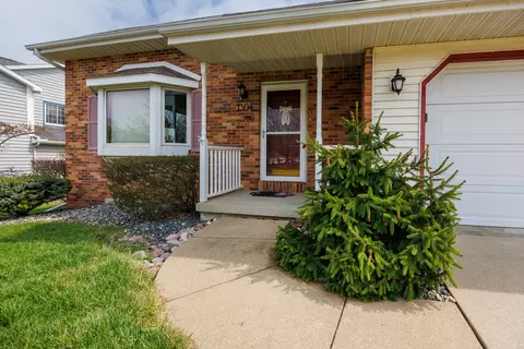 1304 S Hershey Rd, Bloomington, IL 61704 photo 2
