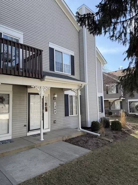 1264 Sandhurst Ln, South Elgin, IL 60177