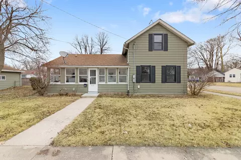 519 S Center St, Plano, IL 60545