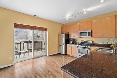 Kitchen - 1212 W Grenshaw St, Chicago, IL 60607 photo 1 of 3