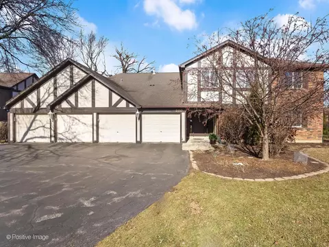 200 Brookside Ln #A, Willowbrook, IL 60527