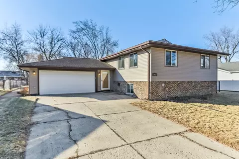 1421 Norwell Ln, Schaumburg, IL 60193