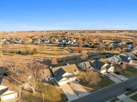 View/Area - 1908 Deer Cove Cc Ct, Normal, IL 61761 photo 3 of 7