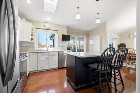 Kitchen - 1908 Deer Cove Cc Ct, Normal, IL 61761 photo 5 of 5