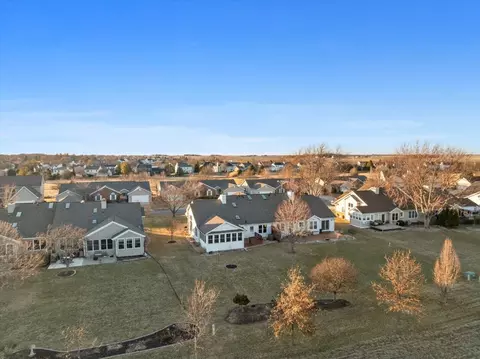 View/Area - 1908 Deer Cove Cc Ct, Normal, IL 61761 photo 6 of 7