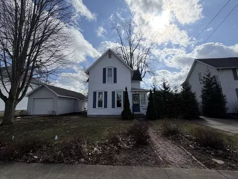 405 E Seminary Ave, Hoopeston, IL 60942