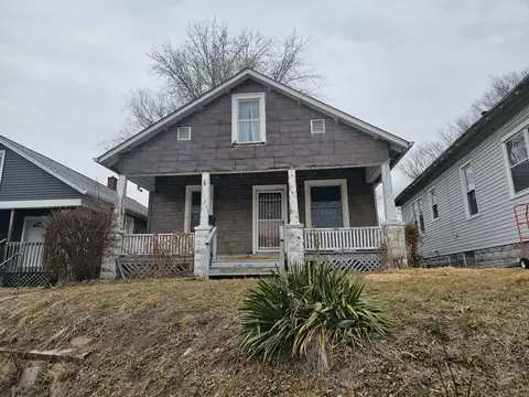 3325 7 12 Ave, Rock Island, IL 61201