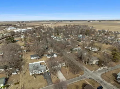 View/Area - 301 N 2nd Ave, Chenoa, IL 61726 photo 3 of 5