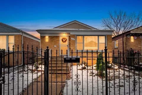 4512 S Laporte Ave, Chicago, IL 60638